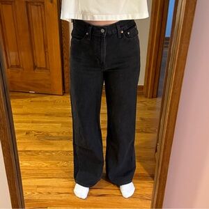 Levi’s black jeans